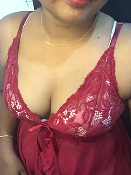 Snapshot of Rose_Olivia chatting on 07-30-26, 05:34 Rose Olivia online show from 07-30-26, 05:34