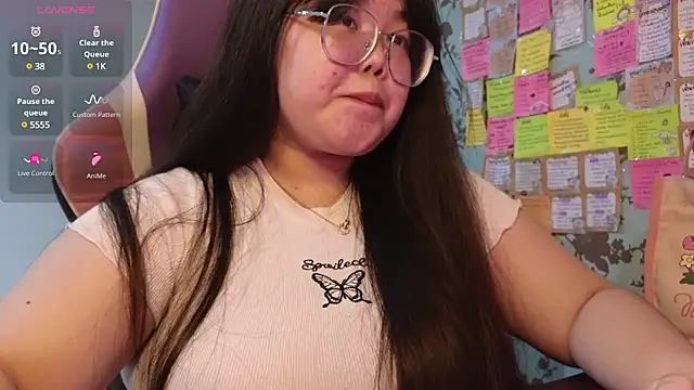 Snapshot of ANNELIESE_ chatting on 12-08-24, 06:17 ANNELIESE online show from 12-08-24, 06:17