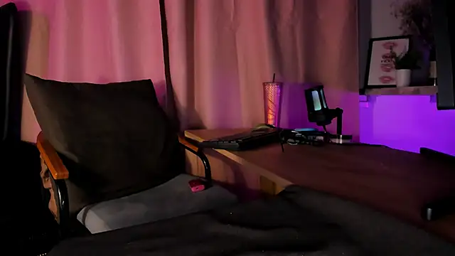 DorothyGilbert1 online show from 03-21-25, 04:18