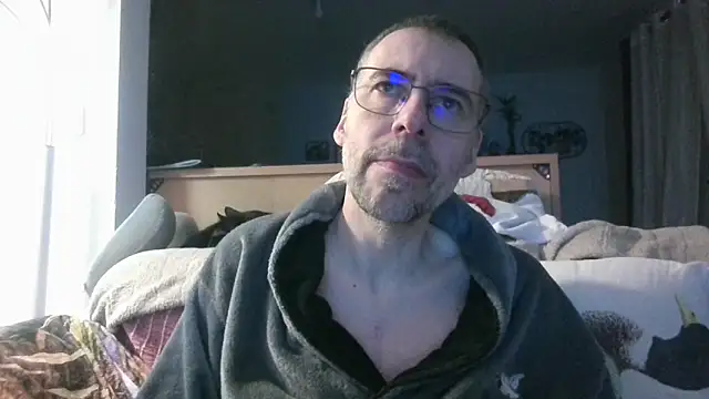 ptitcanard60600 online show from 03-15-26, 09:43