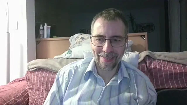 ptitcanard60600 online show from 06-05-26, 09:53