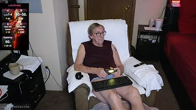 Lusty Kinks online show from 12-25-24, 02:13