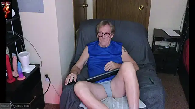 Lusty Kinks online show from 01-12-25, 03:49