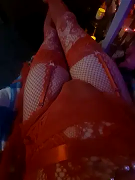 Snapshot of zozz95 chatting on 10-05-25, 02:54 zozz95 online show from 10-05-25, 02:54