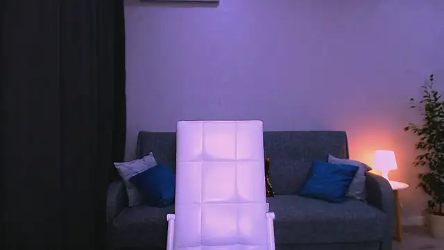 LesleySweet online show from 02-06-26, 03:37