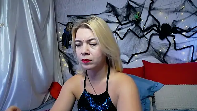 Snapshot of LILU_MS chatting on 10-24-25, 07:16 LILU MS online show from 10-24-25, 07:16