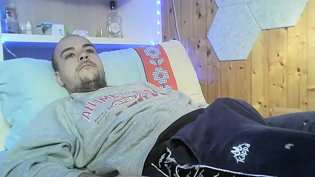 ItalianVinDiesel online show from 12-26-24, 09:44