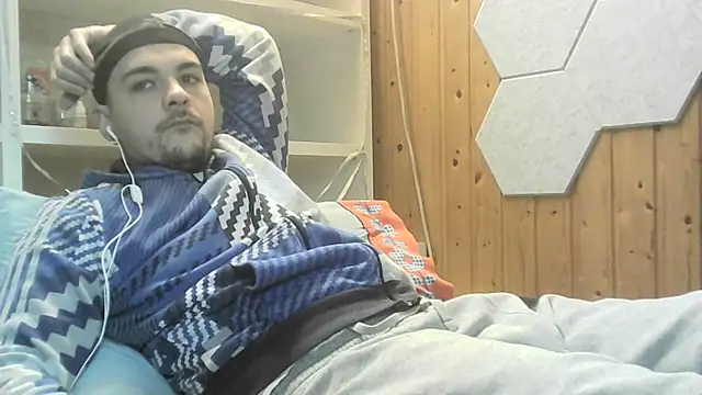 ItalianVinDiesel online show from 12-28-24, 03:15