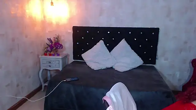 IsabelaLatina online show from 06-10-26, 07:07