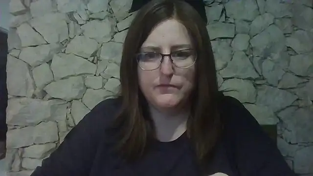 Snapshot of Madeline_Beau chatting on 11-06-25, 05:36 Madeline Beau online show from 11-06-25, 05:36