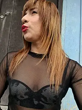 Evehampy online show from 12-19-24, 06:34