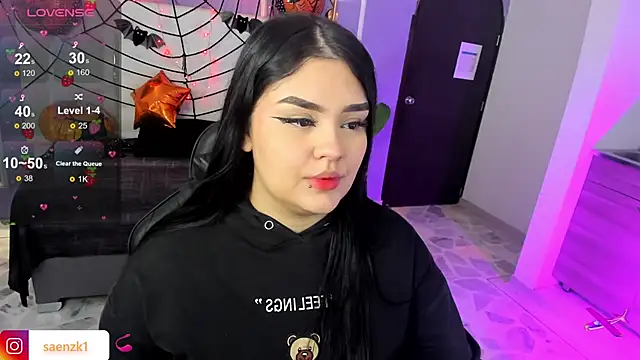 martinasaez online show from 10-18-25, 08:09