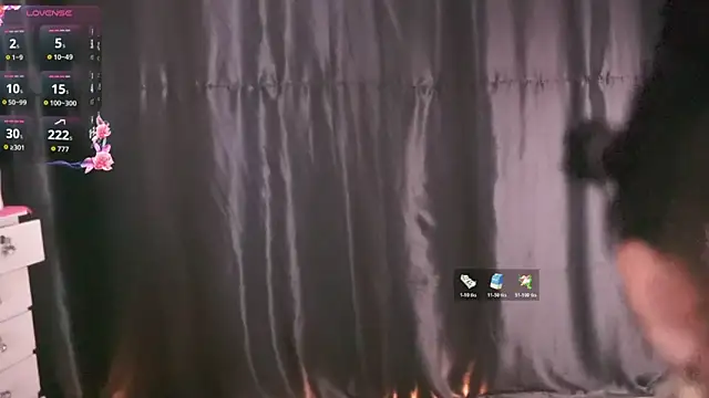 Sisirojas online show from 10-28-25, 01:53