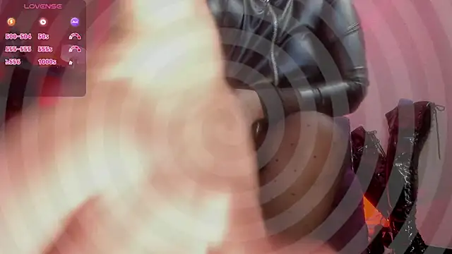 Snapshot of MistressMeg4n chatting on 03-21-25, 01:56 MistressMeg4n online show from 03-21-25, 01:56