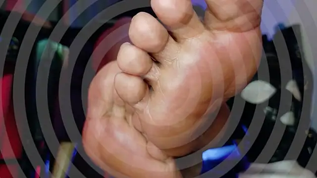 Snapshot of MistressMeg4n chatting on 09-29-25, 12:43 MistressMeg4n online show from 09-29-25, 12:43