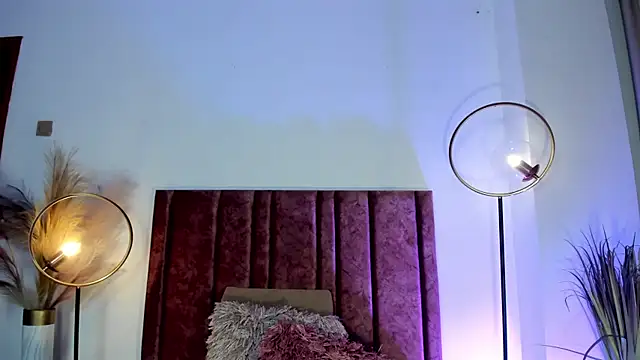 Snapshot of NoraDasilva chatting on 03-15-25, 12:36 NoraDasilva online show from 03-15-25, 12:36