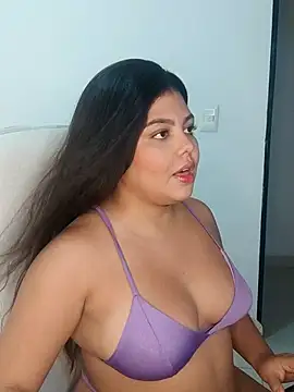 kiara-evans02 online show from 09-25-25, 10:24