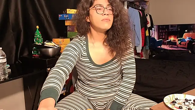 ShinyCherub online show from 01-10-25, 11:11