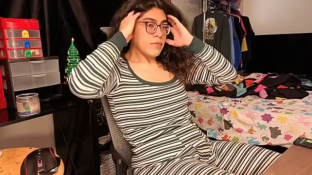 ShinyCherub online show from 01-22-25, 11:23