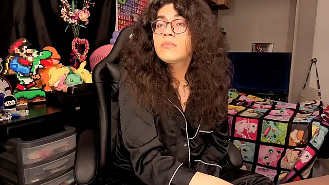 ShinyCherub online show from 09-26-25, 06:17