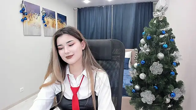 AnneTLi online show from 12-24-24, 06:44