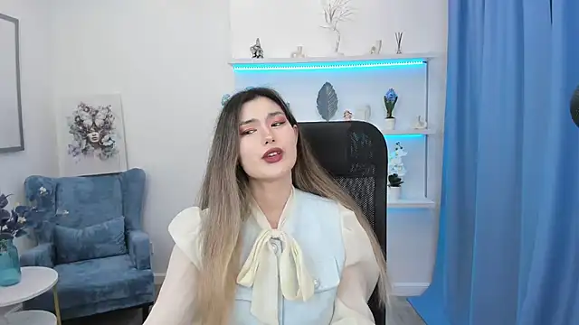 AnneTLi online show from 09-23-25, 08:12