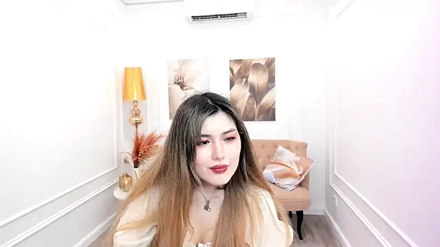 AnneTLi online show from 05-06-26, 03:13