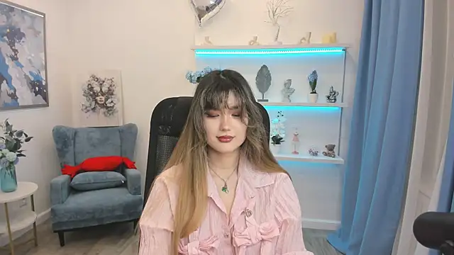 AnneTLi online show from 06-14-26, 03:19