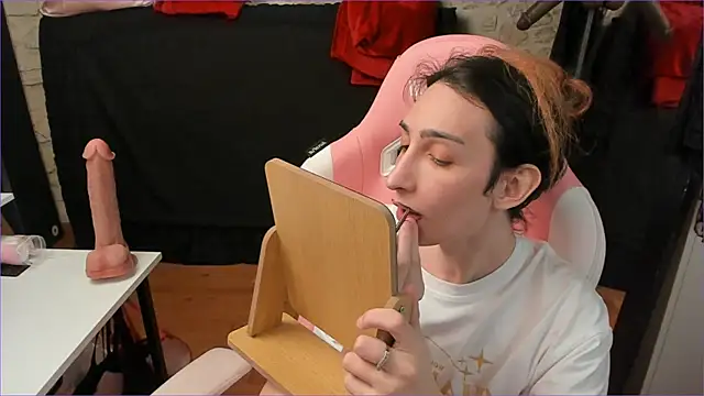 Snapshot of Mayala__ chatting on 04-03-26, 08:07 Mayala online show from 04-03-26, 08:07