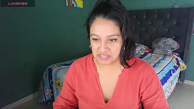 almaswan1 online show from 09-10-25, 03:34
