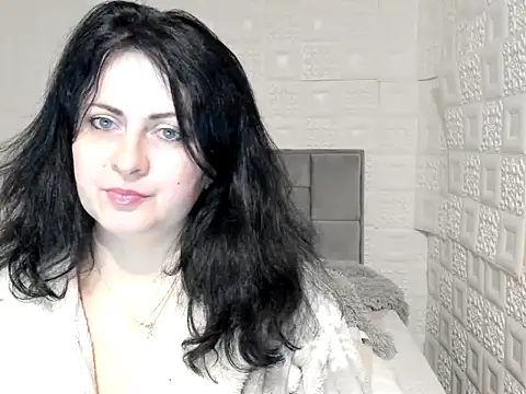 Lillian2 online show from 01-27-25, 07:46