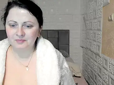 Lillian2 online show from 03-22-25, 04:37