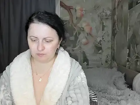 Lillian2 online show from 10-11-25, 09:13