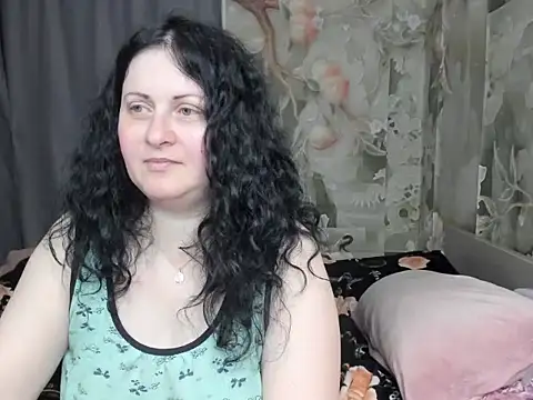 Snapshot of Lillian2 chatting on 03-15-26, 07:53 Lillian2 online show from 03-15-26, 07:53