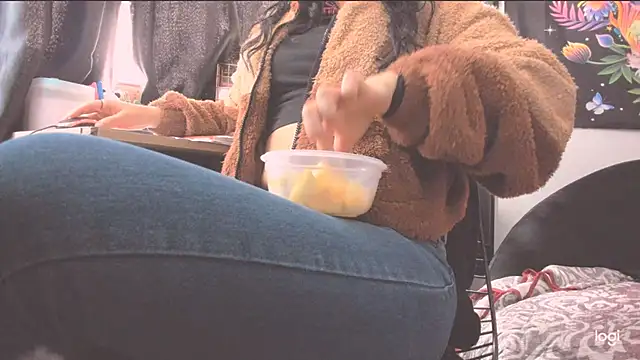 MYFAVOURITESTRAGER online show from 10-16-25, 03:35