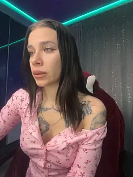 Queen of pain online show from 11-17-25, 06:08