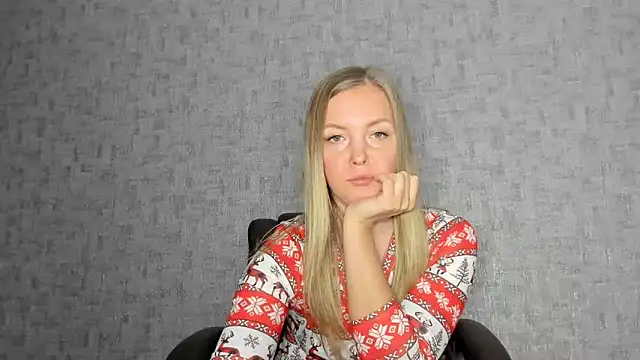 iam Venus online show from 12-18-25, 02:45