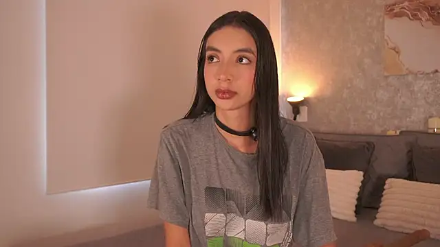 LillyThompson online show from 06-20-26, 08:22
