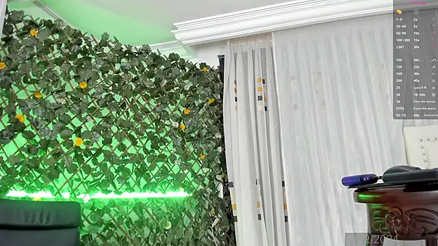 BunnyHotsx online show from 12-21-24, 03:14