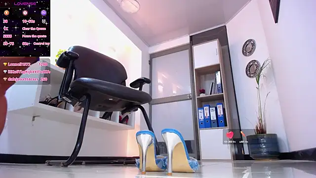 Snapshot of Natashaclaus04 chatting on 01-21-25, 02:15 Natashaclaus04 online show from 01-21-25, 02:15