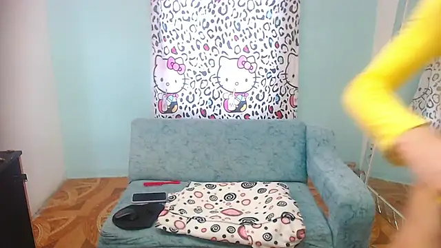 Snapshot of heidy_sweetts chatting on 12-13-24, 12:06 heidy sweetts online show from 12-13-24, 12:06