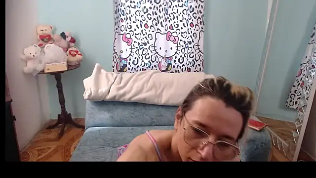 Snapshot of heidy_sweetts chatting on 01-07-25, 07:38 heidy sweetts online show from 01-07-25, 07:38