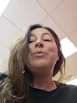 Snapshot of angelbaby1998 chatting on 12-29-24, 08:48 angelbaby1998 online show from 12-29-24, 08:48