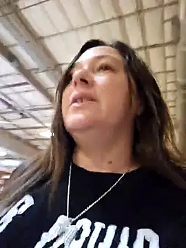 Snapshot of angelbaby1998 chatting on 03-08-25, 04:34 angelbaby1998 online show from 03-08-25, 04:34