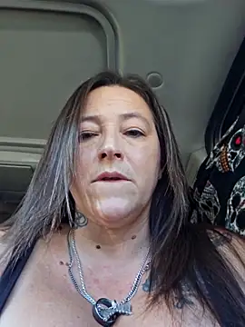 Snapshot of angelbaby1998 chatting on 10-27-25, 07:40 angelbaby1998 online show from 10-27-25, 07:40