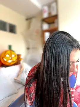 Nicollemays online show from 10-11-25, 03:10