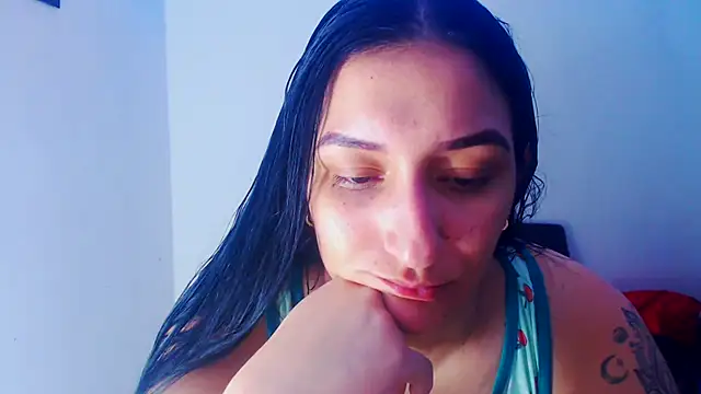 Snapshot of liz_dirty chatting on 02-10-26, 10:47 liz dirty online show from 02-10-26, 10:47