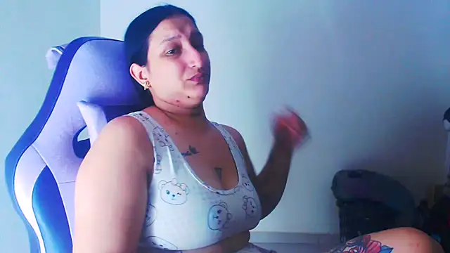 Snapshot of liz_dirty chatting on 07-15-26, 10:15 liz dirty online show from 07-15-26, 10:15