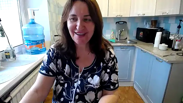 DonnaMagdalena online show from 12-08-24, 09:57