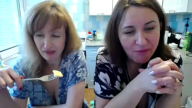 DonnaMagdalena online show from 12-25-24, 09:24